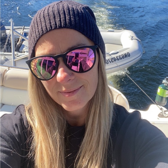 Meet your Posher, Pamandbrian - Picture 1 of 1